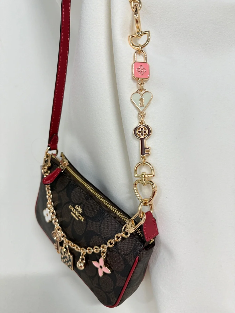 coach Nolita 19 In Signature Canvas c3308